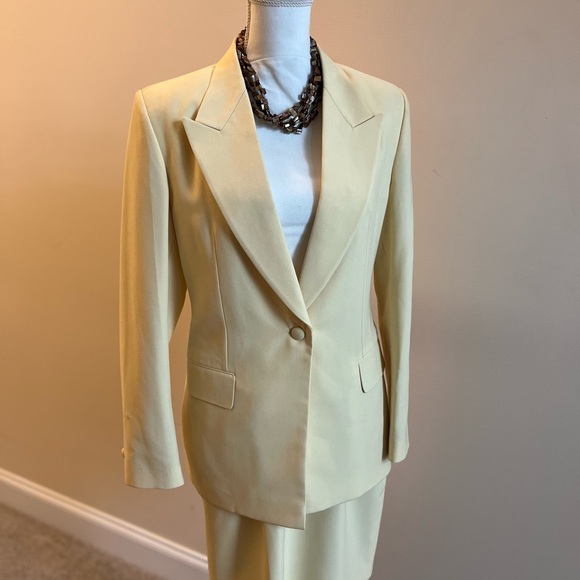 Yellow Blazer and Pants/Skirt Set (3 Piece) - Picture 2 of 9